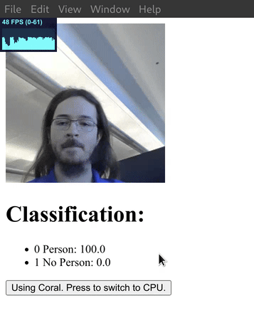 Les modèles de processeur et de corail s'exécutent Les modèles de processeur et de corail s'exécutent dans l'application un par un, et un bouton permet de passer de l'un à l'autre. Le modèle de processeur reçoit environ 20 FPS et le modèle Coral, environ 45.